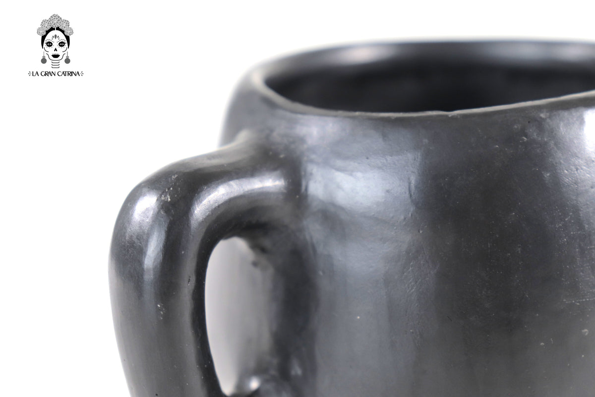 Tazas Artesanales de Barro Negro 9 cm. 3.5 in.