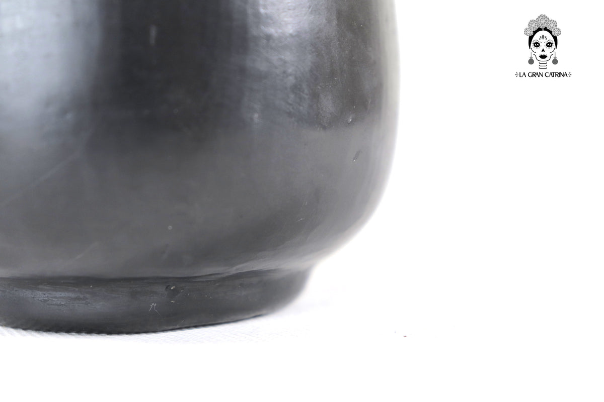 Tazas Artesanales de Barro Negro 9 cm. 3.5 in.