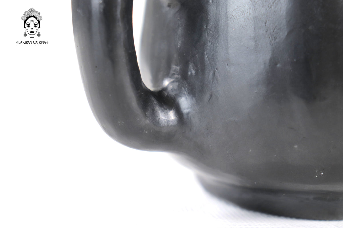 Tazas Artesanales de Barro Negro 9 cm. 3.5 in.