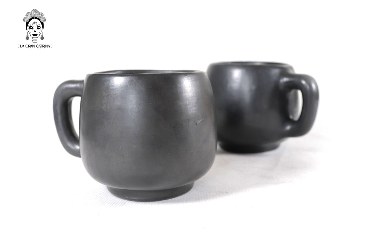 Tazas Artesanales de Barro Negro 9 cm. 3.5 in.