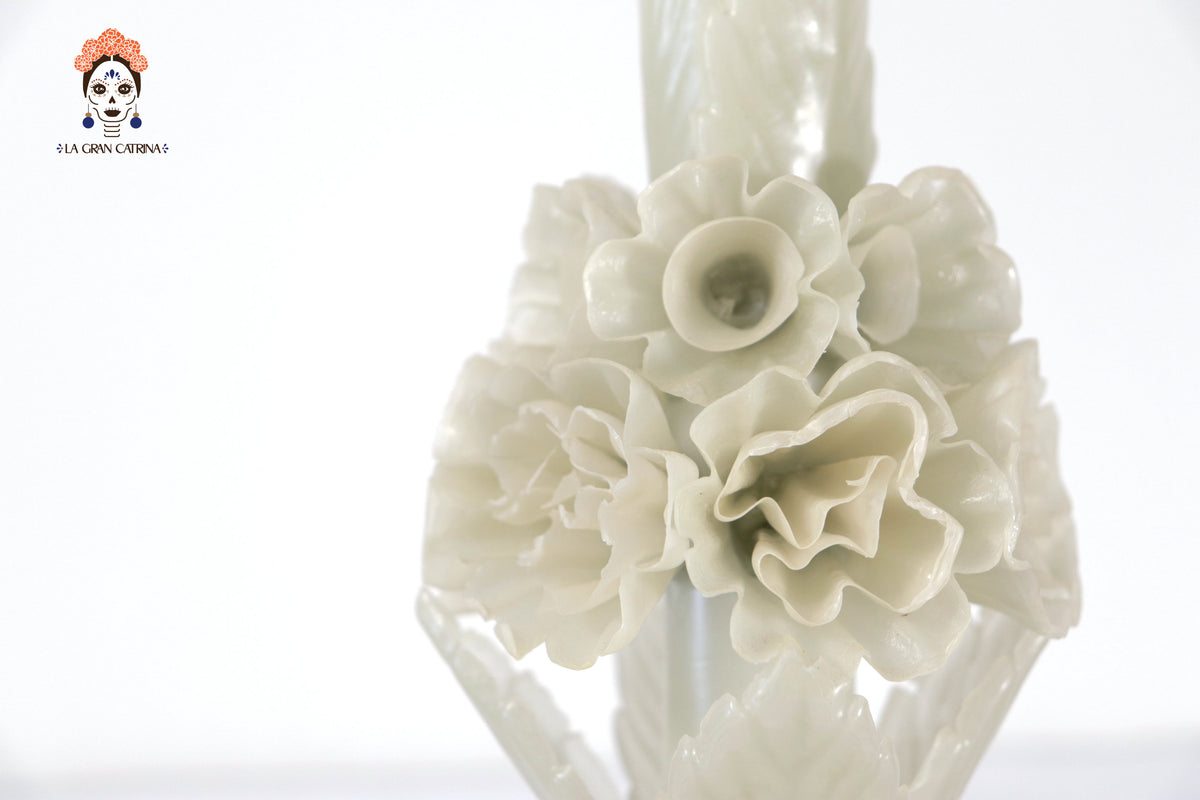 Vela Esculpida - Flores Decorativas Blanca - 28 cm. 11 in. Vela