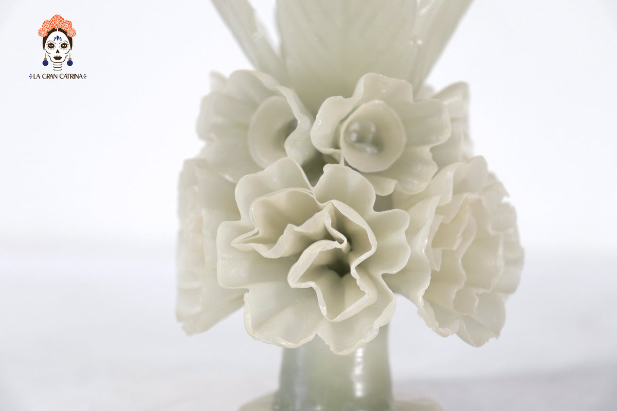 Vela Esculpida - Flores Decorativas Blanca - 28 cm. 11 in. Vela