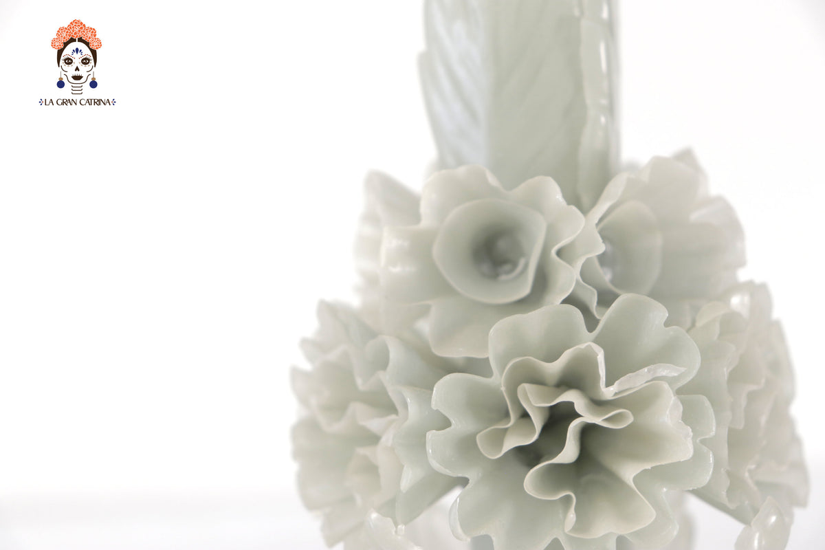 Vela Esculpida - Flores Decorativas Blanca Olivo - 28 cm. 11 in. Vela