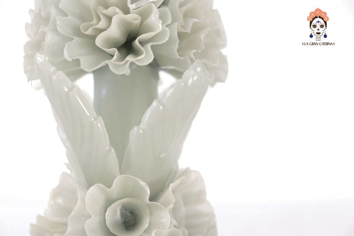 Vela Esculpida - Flores Decorativas Blanca Olivo - 28 cm. 11 in. Vela