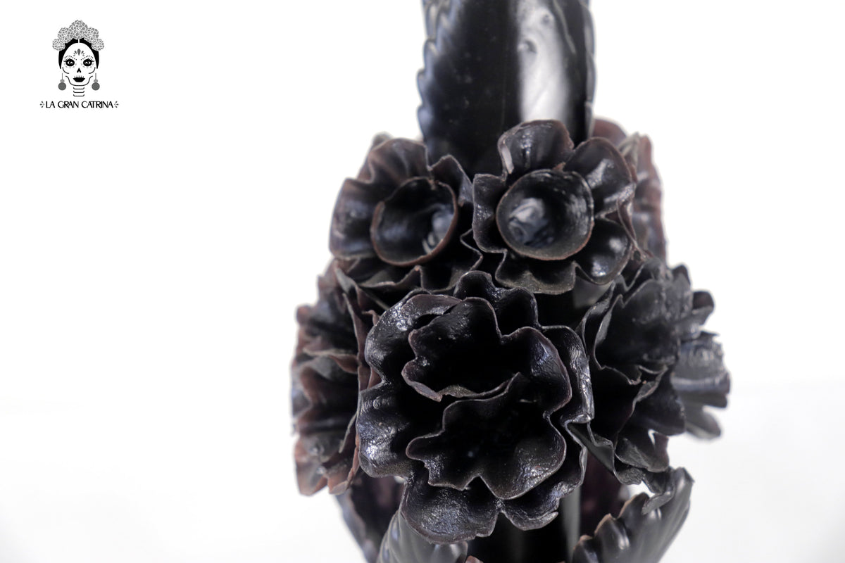 Vela Esculpida - Flores Decorativas Negra - 28 cm. 11 in. Vela