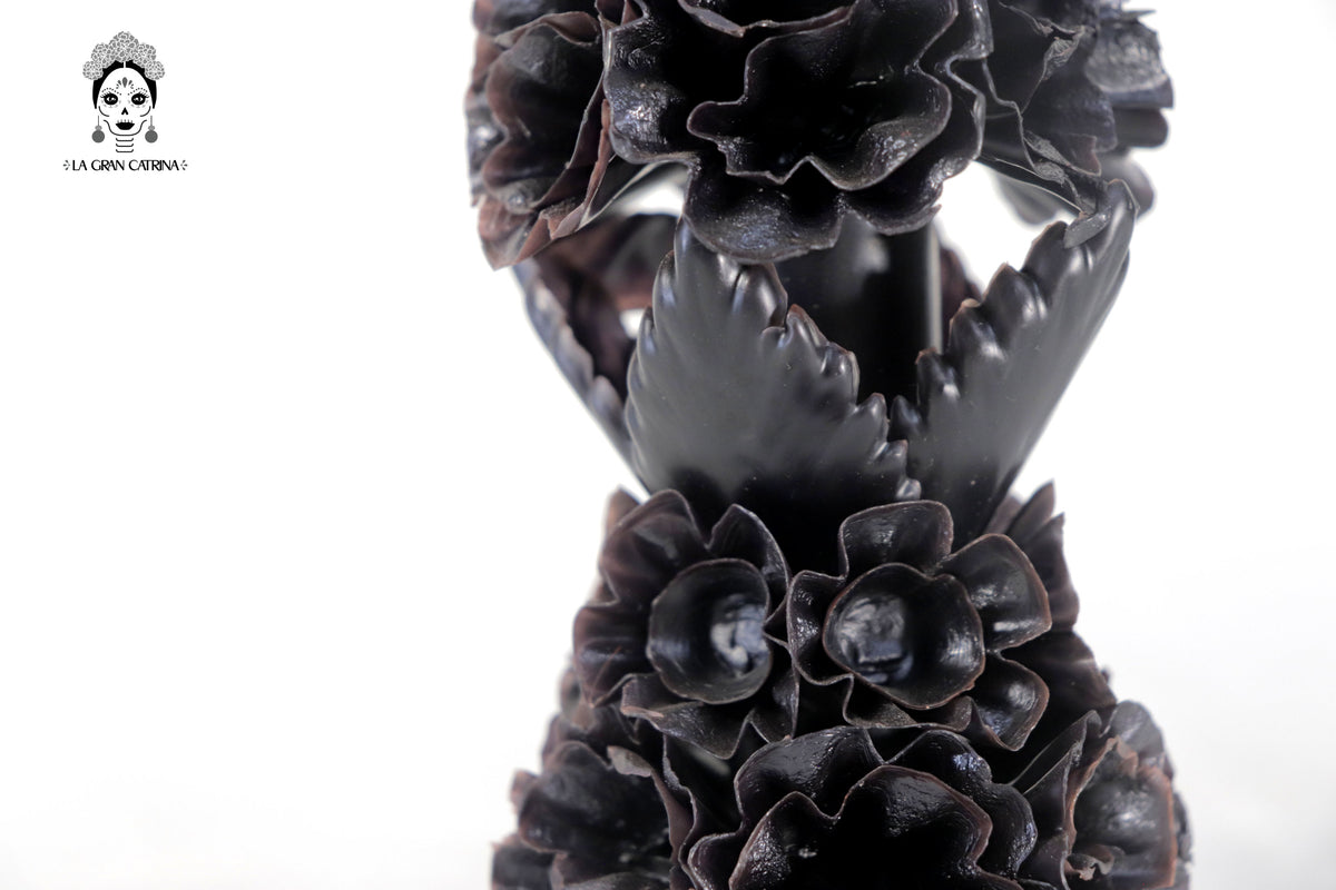 Vela Esculpida - Flores Decorativas Negra - 28 cm. 11 in. Vela