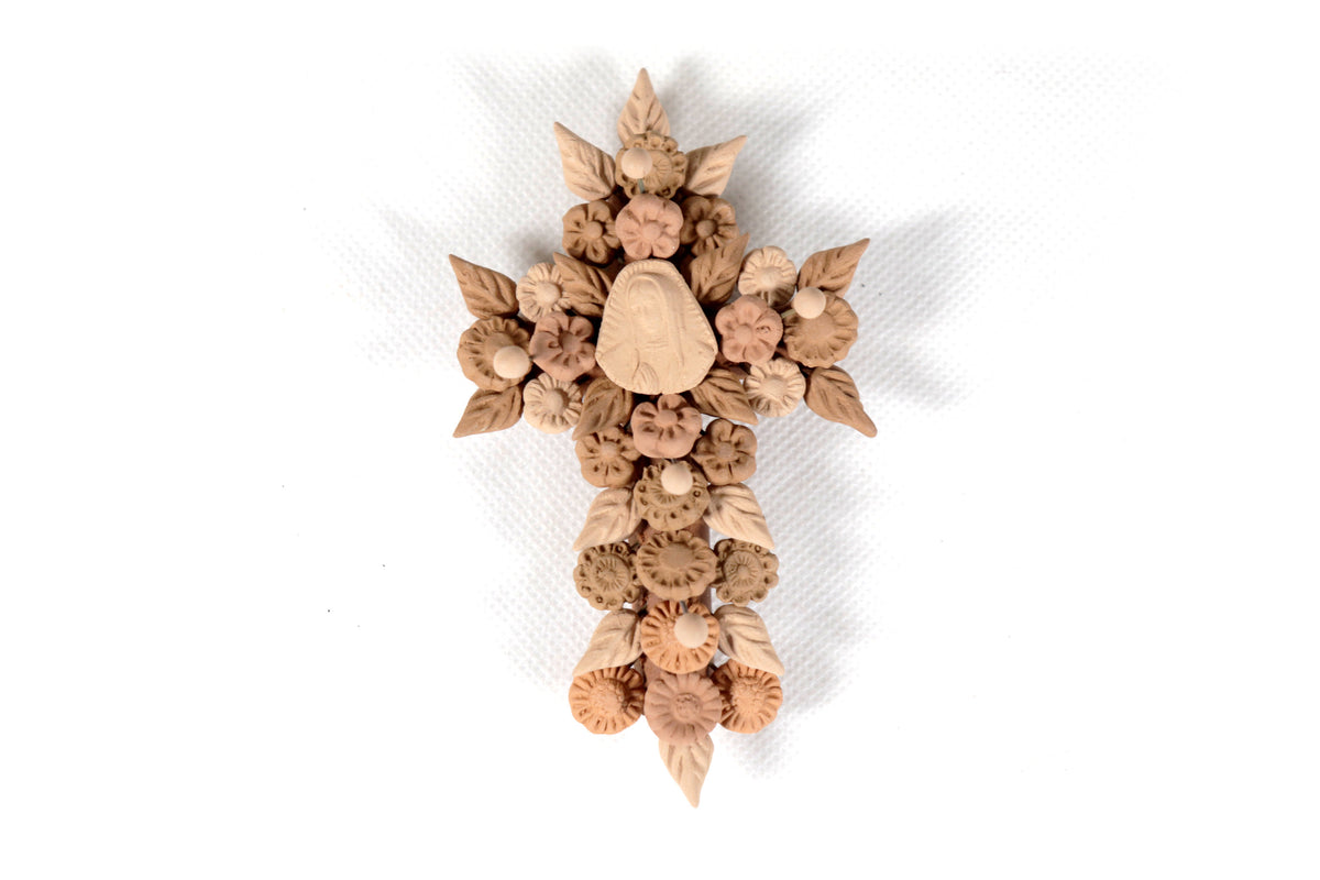 Cruz Artesanal de la Virgen de Guadalupe con Flores - 10.6 Cm 4.1 in. Artesanía