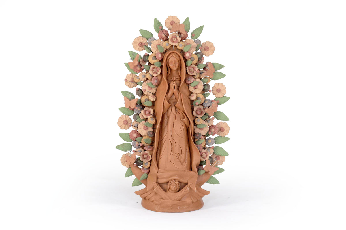 Virgen de Guadalupe - Barro natural con mariposas y flores - 27.5 Cm. 10.8 in. Artesanía