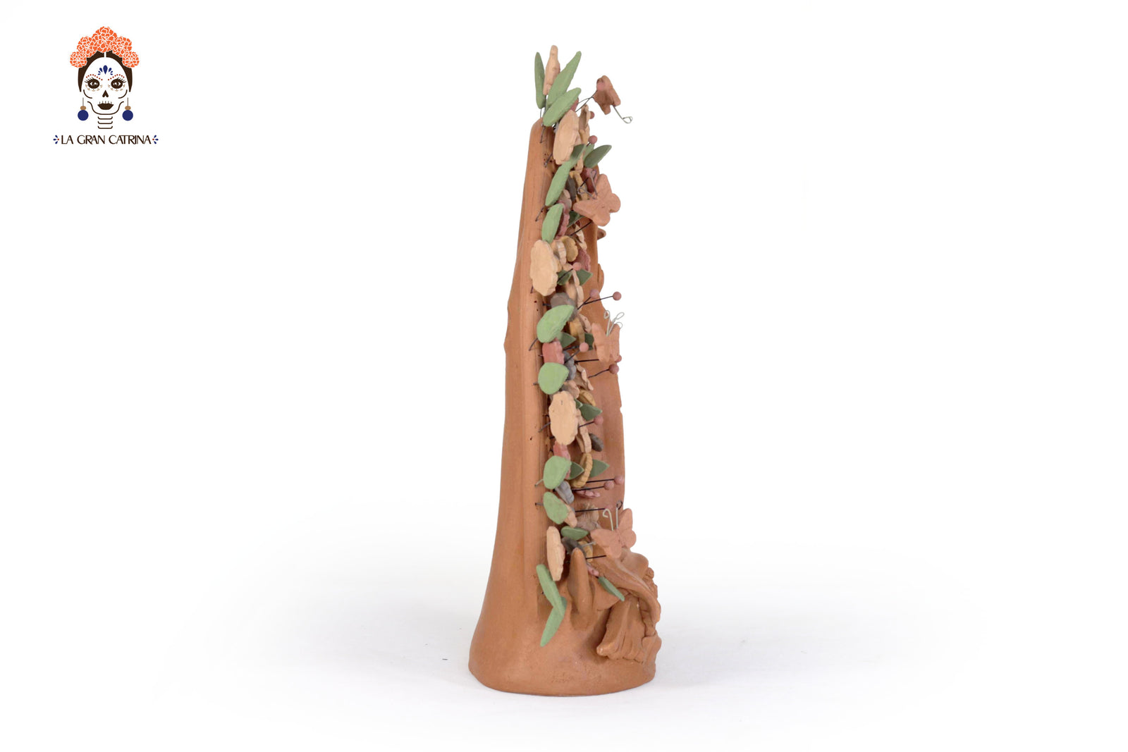 Virgen de Guadalupe - Barro natural con mariposas y flores - 27.5 Cm. 10.8 in. Artesanía