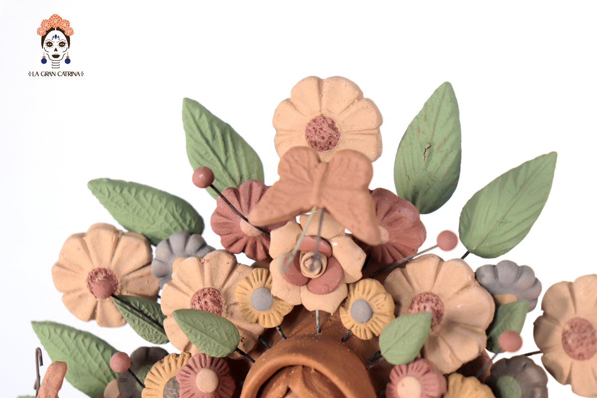 Virgen de Guadalupe - Barro natural con mariposas y flores - 27.5 Cm. 10.8 in. Artesanía