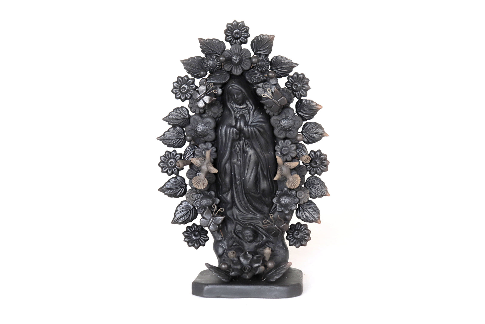 Virgen de Guadalupe - Barro negro con mariposas y flores - 22.5 Cm. 8.8 In. Artesanía