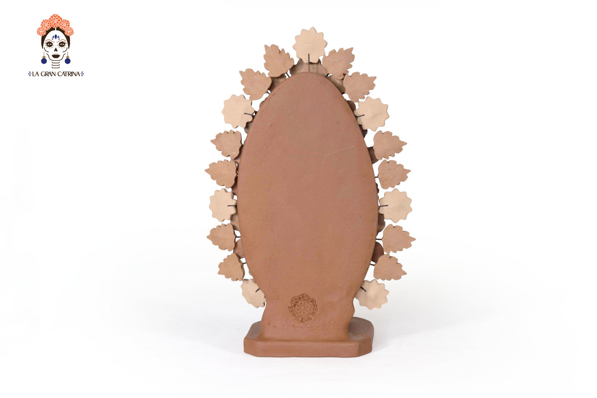 Virgen de Guadalupe - Barro natural con mariposas y flores tono cafe - 22.5 Cm. 8.8 In. Artesanía