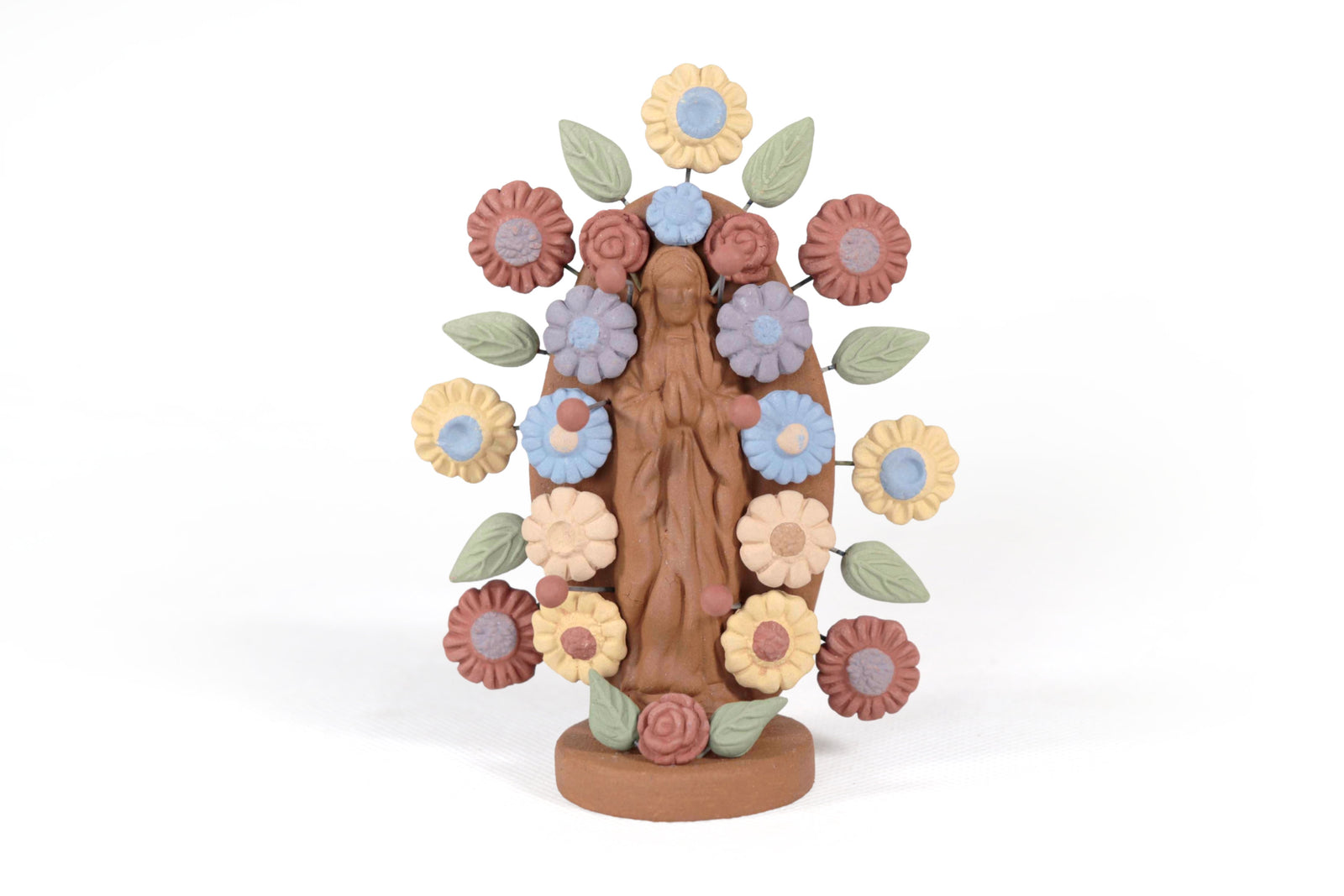 Virgen de Guadalupe - Barro natural con mariposas y flores - 10.8 Cm. 4.2 in. Artesanía