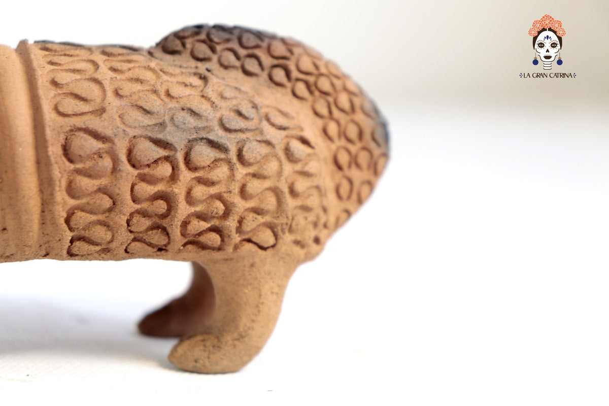 Armadillo con hijos de Barro Natural - 28 cm. 11 In. Zipiajo