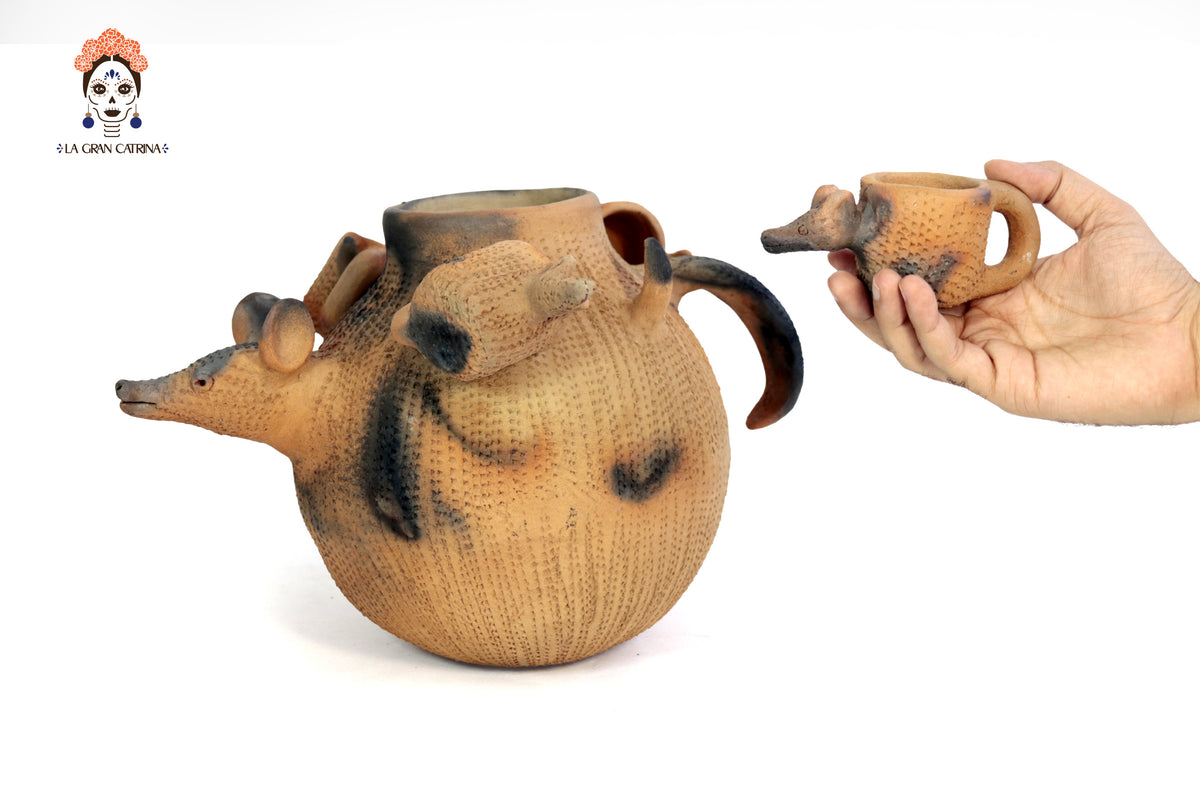 Ponchera Oso Hormiguero de Barro Natural - 36 cm. 14.1 In. Zipiajo