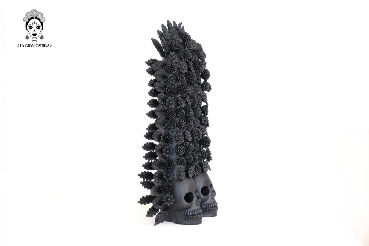Arco negro de calaveras y flores - 42 cm. 16.5 in. Artesanía