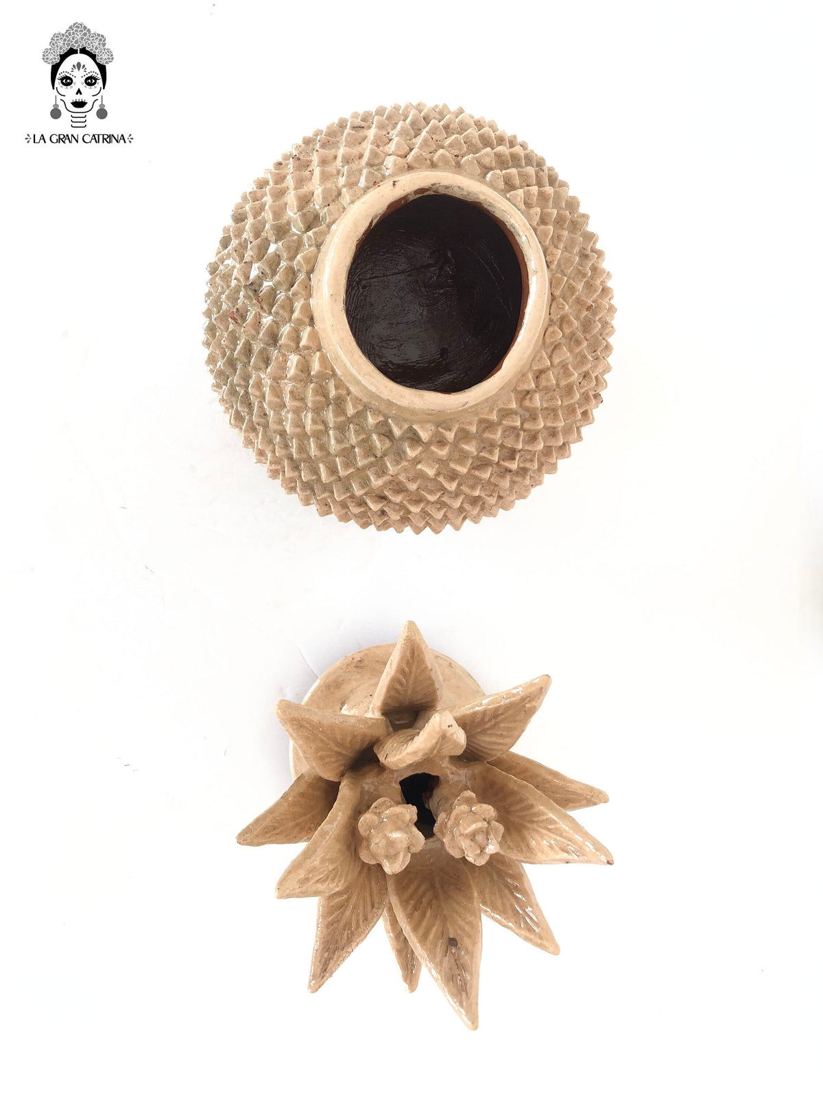 Piña michoacana de barro - Beige de picos - 32 cm. 13 in.
