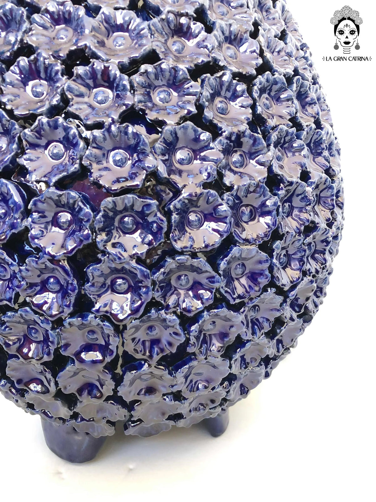 Piña michoacana de barro - 65 cm. 26 in. - Flores azules Piña