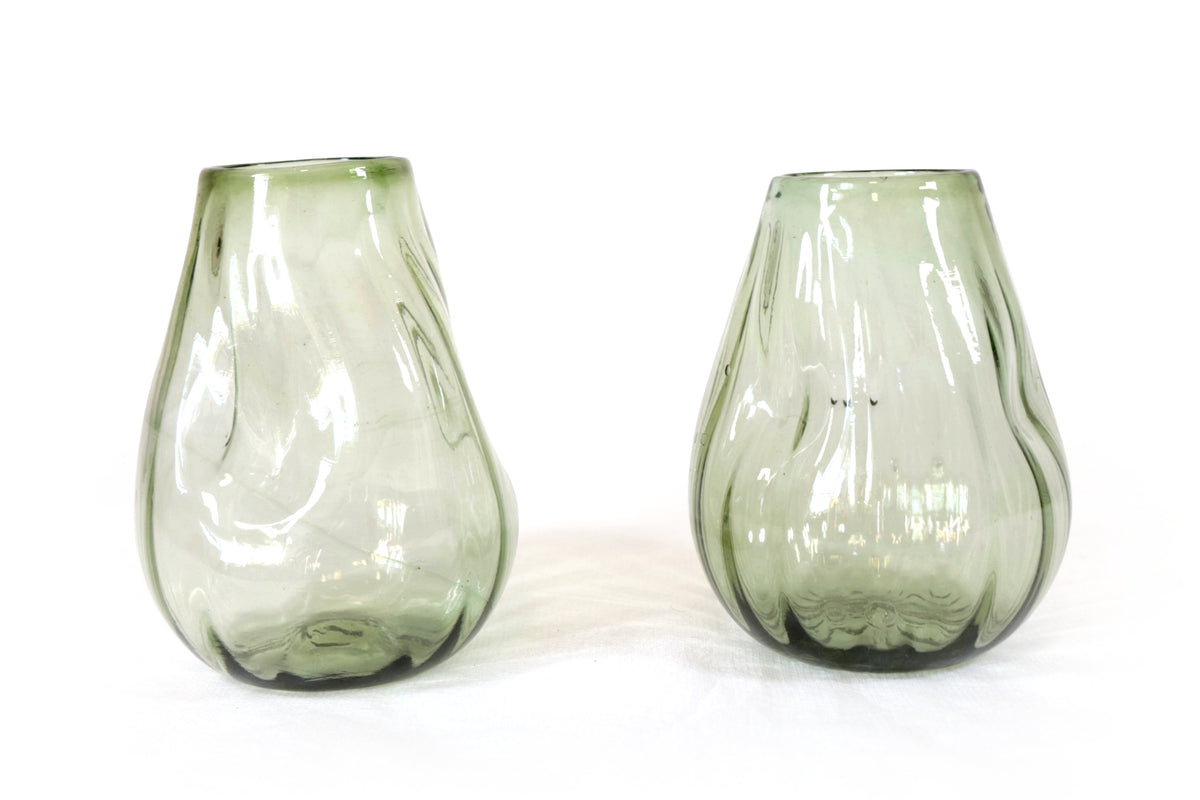 Vaso de Vidrio Soplado Verde Oliva 17 cm. 6.6 in. Vidrio Soplado