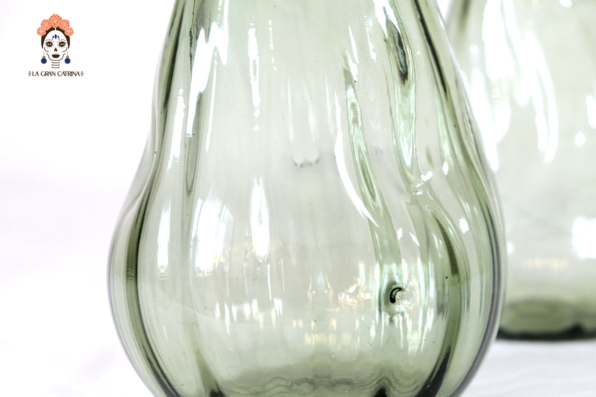 Vaso de Vidrio Soplado Verde Oliva 17 cm. 6.6 in. Vidrio Soplado