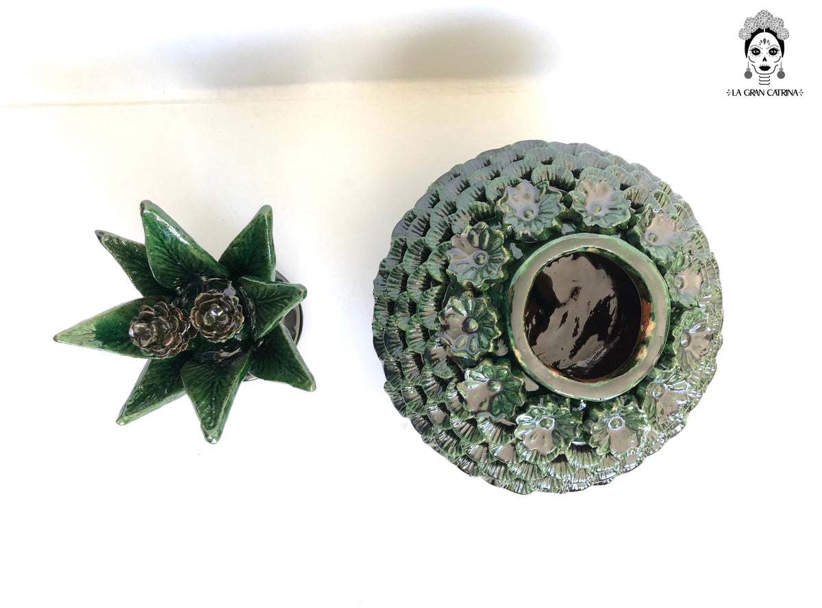 Piña michoacana de barro - Platillo de Pétalos verdes con flores - 33 cm. 13 in.
