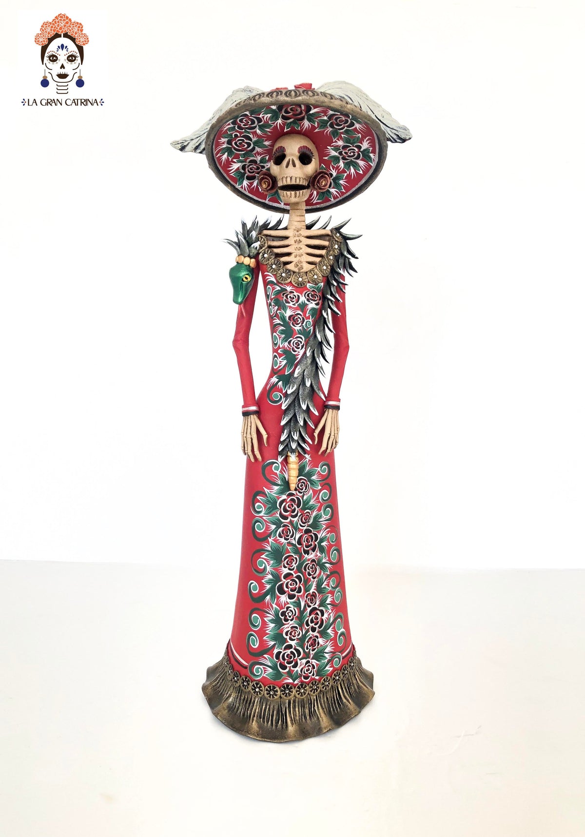 La Frida con la serpiente de vestido rojo - 45 cm. 18 in.